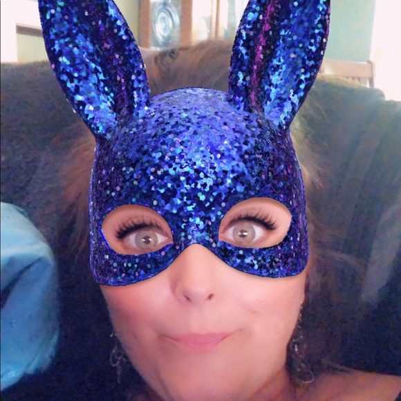 Meet your Posher, Meredith - Picture 1 of 8